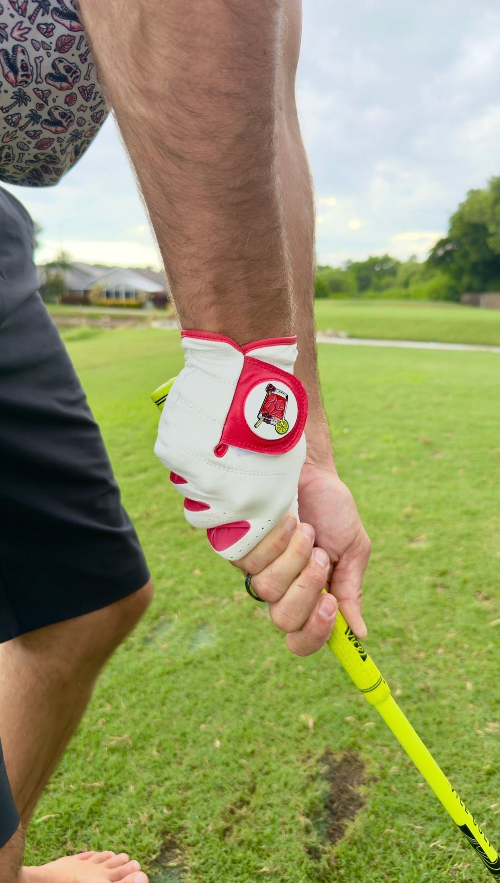 Transfusion Cabretta Golf Glove – Magnetic Ball Marker